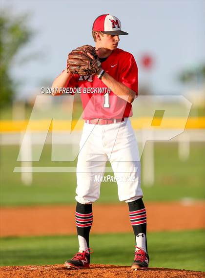 Thumbnail 3 in Lindsay @ Muenster photogallery.
