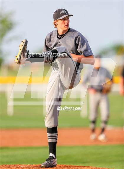 Thumbnail 2 in Lindsay @ Muenster photogallery.