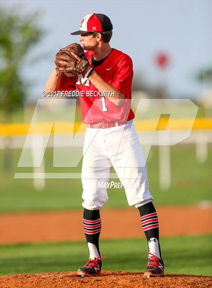 Thumbnail 2 in Lindsay @ Muenster photogallery.