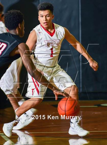 Thumbnail 1 in Fort Bend Austin vs. Taft (McDonald's Texas Invitational) photogallery.