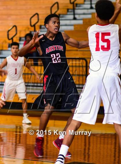 Thumbnail 1 in Fort Bend Austin vs. Taft (McDonald's Texas Invitational) photogallery.