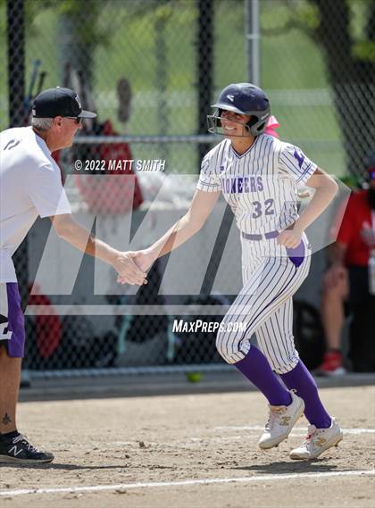 Thumbnail 2 in Lehi vs. Uintah photogallery.