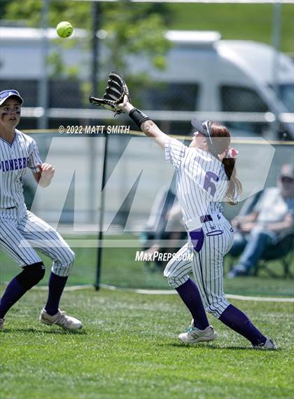 Thumbnail 2 in Lehi vs. Uintah photogallery.