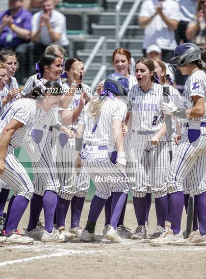 Thumbnail 3 in Lehi vs. Uintah photogallery.