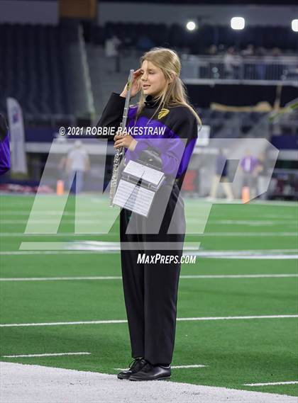Thumbnail 1 in Hawley vs. Shiner (UIL Football 2A D1 Finals) photogallery.