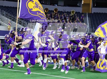 Thumbnail 1 in Hawley vs. Shiner (UIL Football 2A D1 Finals) photogallery.