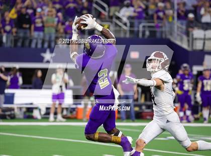 Thumbnail 3 in Hawley vs. Shiner (UIL Football 2A D1 Finals) photogallery.