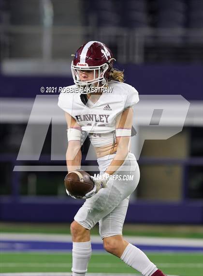 Thumbnail 1 in Hawley vs. Shiner (UIL Football 2A D1 Finals) photogallery.