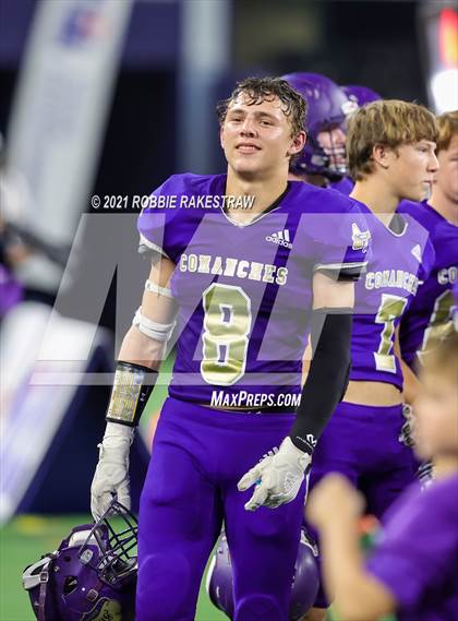 Thumbnail 1 in Hawley vs. Shiner (UIL Football 2A D1 Finals) photogallery.