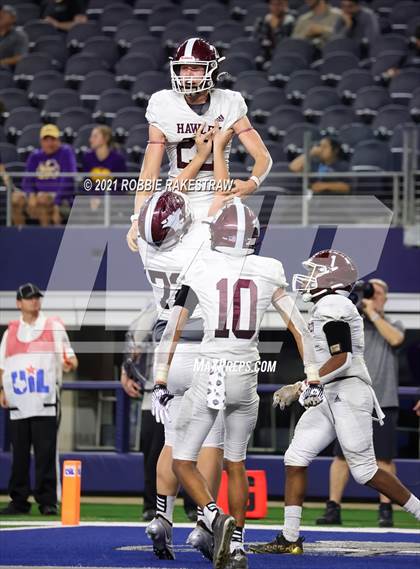 Thumbnail 2 in Hawley vs. Shiner (UIL Football 2A D1 Finals) photogallery.