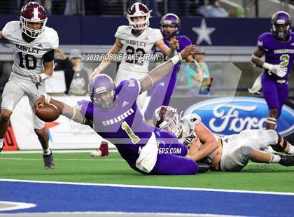 Thumbnail 2 in Hawley vs. Shiner (UIL Football 2A D1 Finals) photogallery.