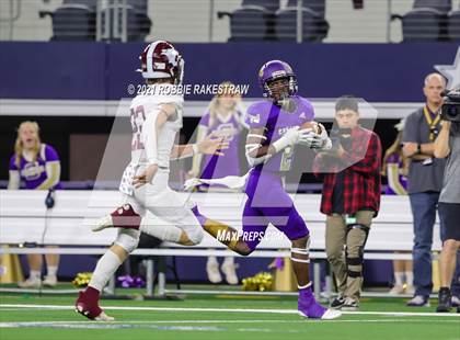 Thumbnail 3 in Hawley vs. Shiner (UIL Football 2A D1 Finals) photogallery.