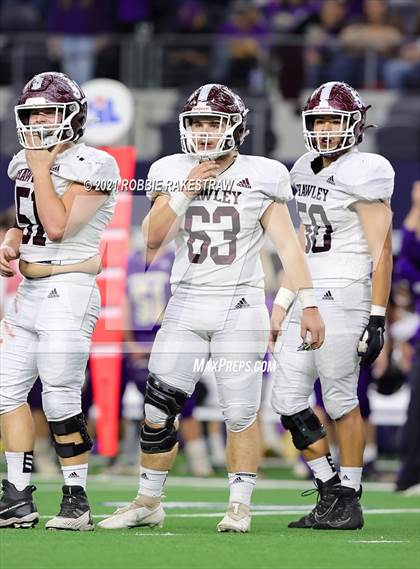 Thumbnail 3 in Hawley vs. Shiner (UIL Football 2A D1 Finals) photogallery.