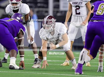 Thumbnail 1 in Hawley vs. Shiner (UIL Football 2A D1 Finals) photogallery.
