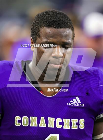 Thumbnail 1 in Hawley vs. Shiner (UIL Football 2A D1 Finals) photogallery.