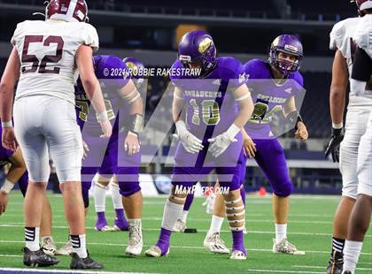 Thumbnail 2 in Hawley vs. Shiner (UIL Football 2A D1 Finals) photogallery.