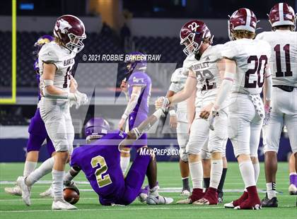 Thumbnail 2 in Hawley vs. Shiner (UIL Football 2A D1 Finals) photogallery.
