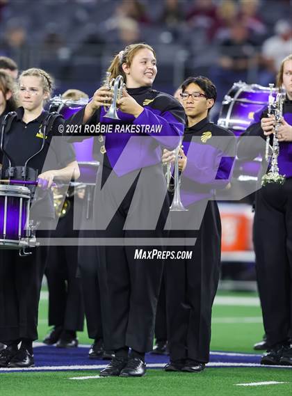 Thumbnail 2 in Hawley vs. Shiner (UIL Football 2A D1 Finals) photogallery.