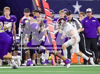 Thumbnail 1 in Hawley vs. Shiner (UIL Football 2A D1 Finals) photogallery.