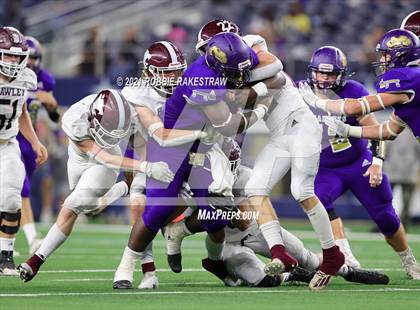 Thumbnail 3 in Hawley vs. Shiner (UIL Football 2A D1 Finals) photogallery.