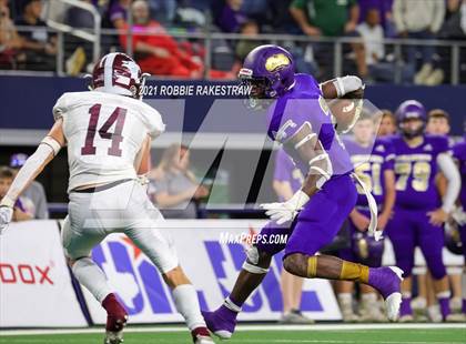 Thumbnail 3 in Hawley vs. Shiner (UIL Football 2A D1 Finals) photogallery.