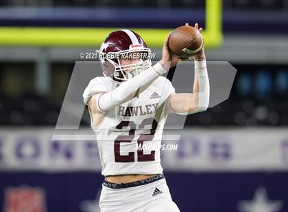 Thumbnail 3 in Hawley vs. Shiner (UIL Football 2A D1 Finals) photogallery.