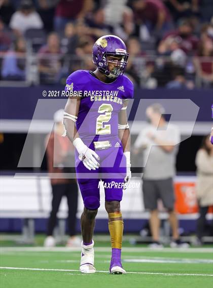 Thumbnail 3 in Hawley vs. Shiner (UIL Football 2A D1 Finals) photogallery.
