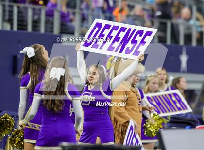 Thumbnail 1 in Hawley vs. Shiner (UIL Football 2A D1 Finals) photogallery.