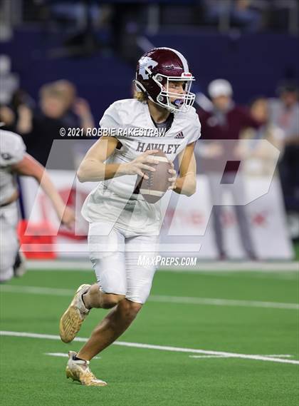 Thumbnail 1 in Hawley vs. Shiner (UIL Football 2A D1 Finals) photogallery.