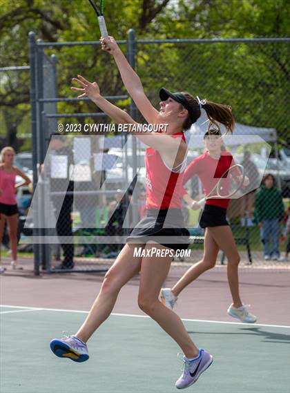 Thumbnail 3 in CHSAA 5A Semifinals photogallery.