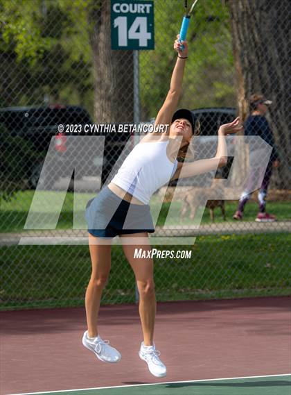 Thumbnail 1 in CHSAA 5A Semifinals photogallery.