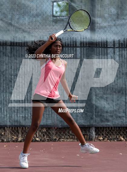 Thumbnail 3 in CHSAA 5A Semifinals photogallery.