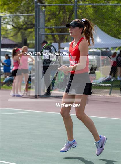 Thumbnail 2 in CHSAA 5A Semifinals photogallery.