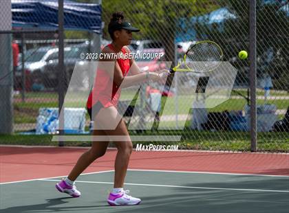 Thumbnail 2 in CHSAA 5A Semifinals photogallery.