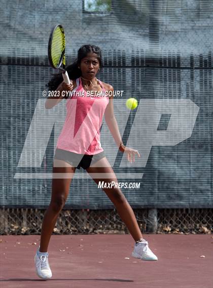 Thumbnail 2 in CHSAA 5A Semifinals photogallery.