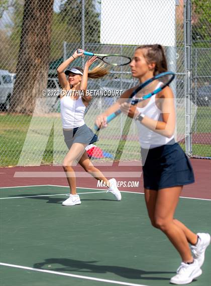 Thumbnail 2 in CHSAA 5A Semifinals photogallery.
