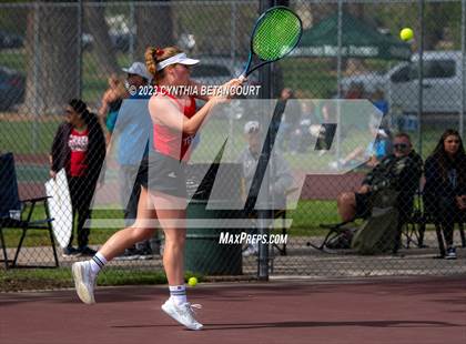 Thumbnail 1 in CHSAA 5A Semifinals photogallery.