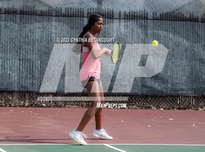 Thumbnail 1 in CHSAA 5A Semifinals photogallery.