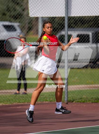 Thumbnail 1 in CHSAA 5A Semifinals photogallery.