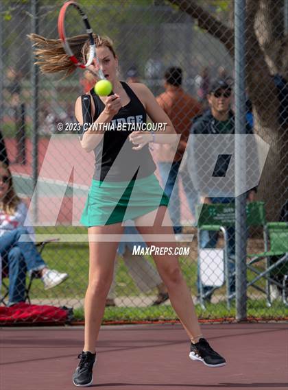 Thumbnail 2 in CHSAA 5A Semifinals photogallery.