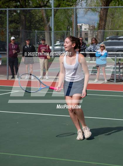 Thumbnail 2 in CHSAA 5A Semifinals photogallery.
