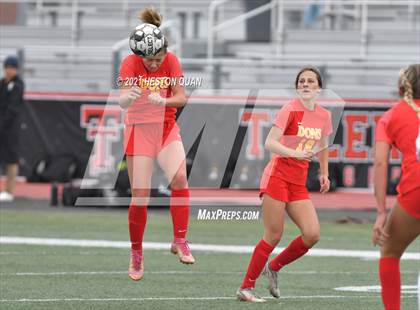 Thumbnail 2 in Cathedral Catholic vs. Capistrano Valley (Excalibur) photogallery.