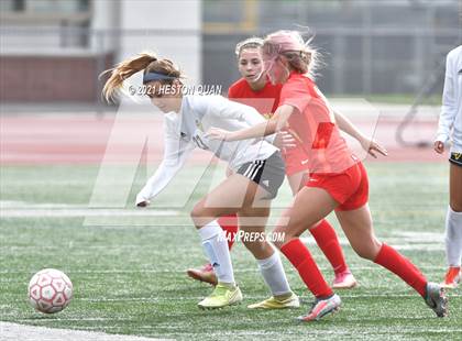 Thumbnail 2 in Cathedral Catholic vs. Capistrano Valley (Excalibur) photogallery.