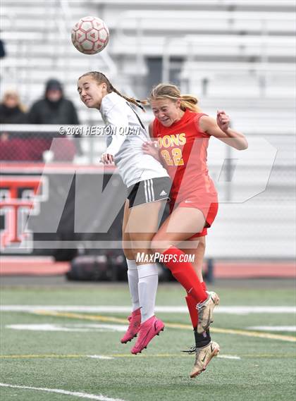 Thumbnail 2 in Cathedral Catholic vs. Capistrano Valley (Excalibur) photogallery.