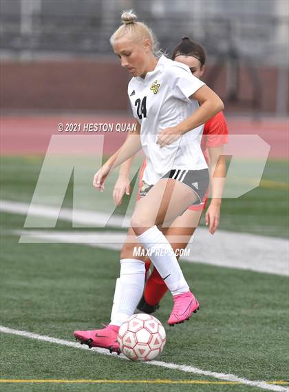 Thumbnail 3 in Cathedral Catholic vs. Capistrano Valley (Excalibur) photogallery.