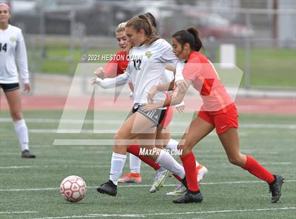 Thumbnail 2 in Cathedral Catholic vs. Capistrano Valley (Excalibur) photogallery.