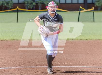 Thumbnail 1 in Nanakuli @ Leilehua photogallery.