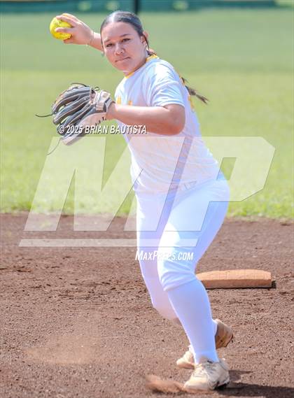 Thumbnail 1 in Nanakuli @ Leilehua photogallery.