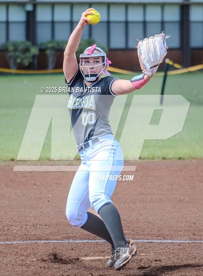 Thumbnail 3 in Nanakuli @ Leilehua photogallery.