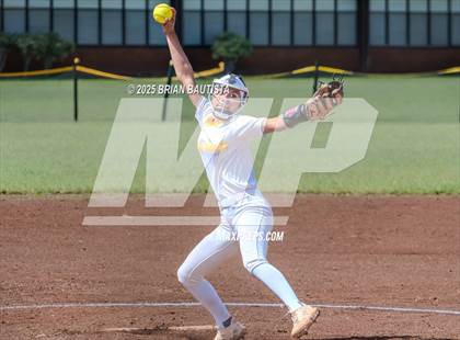 Thumbnail 1 in Nanakuli @ Leilehua photogallery.
